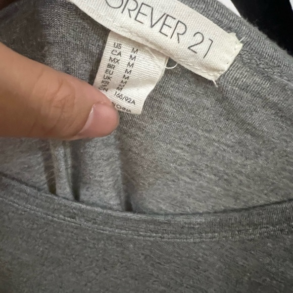 gray top - Picture 4 of 4